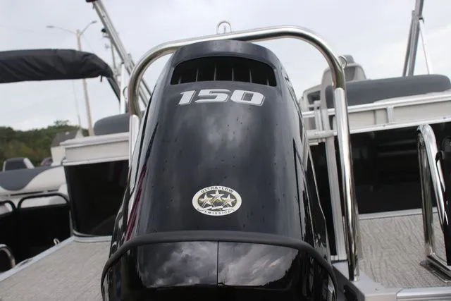 Slide: The Image of Avalon LSZ - 23 FT Quad Lounger 2025 - 14