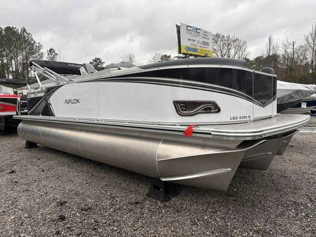 Slide: The Image of Avalon LSZ - 23 FT Quad Lounger 2025 - 19