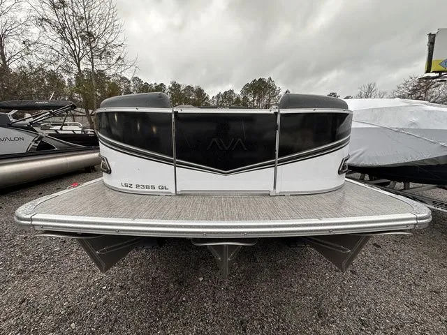 Slide: The Image of Avalon LSZ - 23 FT Quad Lounger 2025 - 21