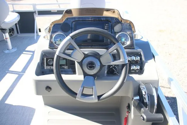 Slide: The Image of Avalon Venture 85 - 19 FT Quad Fish 2026 - 12