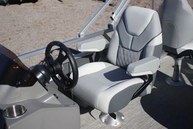 Slide: The Image of Avalon Venture 85 - 19 FT Quad Fish 2026 - 6