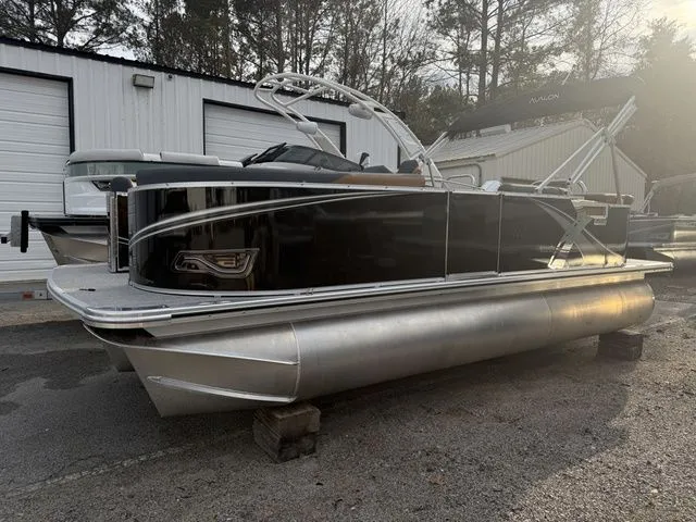 The Image of Avalon Avalon LSZ Cruise - 19 FT 2026 - 1