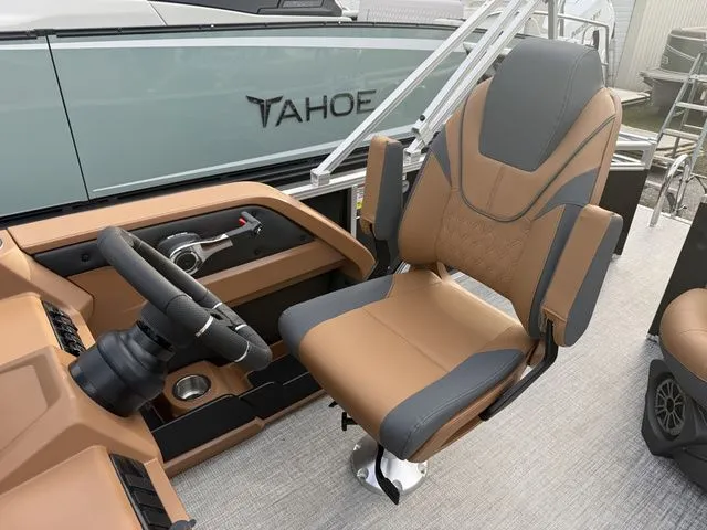 Slide: The Image of Avalon Avalon LSZ Cruise - 19 FT 2026 - 5