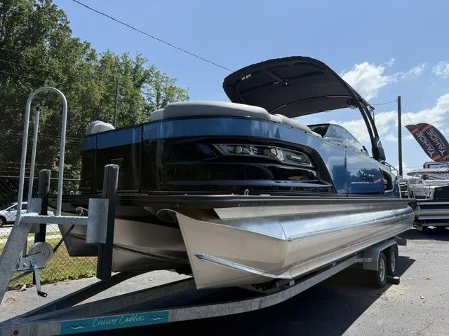 Slide: The Image of Tahoe GRAND TAHOE LTD ELITE PP 25' 2025 - 3
