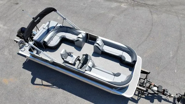 Slide: The Image of Tahoe LTZ - 23 FT Cruise 2025 - 19