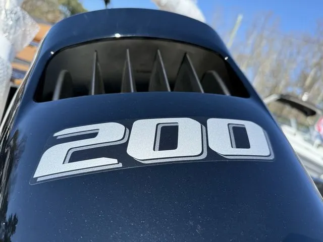 Slide: The Image of Tahoe LTZ - 23 FT Versatile Rear Bench PP 2026 - 15