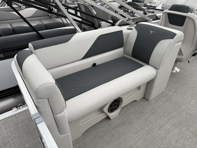 Slide: The Image of Tahoe Sport Quad Lounge - 21 FT 2026 - 13