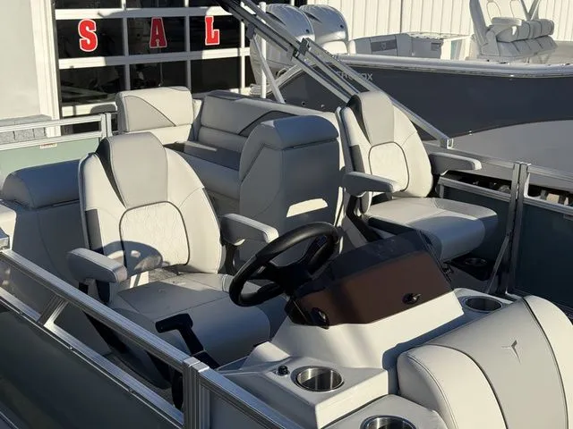 Slide: The Image of Tahoe Sport Quad Lounge - 21 FT 2026 - 12