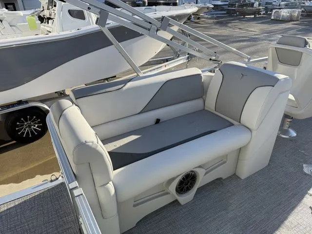 Slide: The Image of Tahoe Sport Quad Lounge - 21 FT 2026 - 14