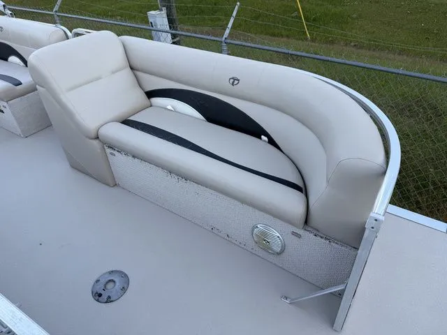 Slide: The Image of Tahoe 2485 DRL 2012 - 4