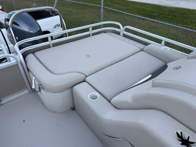 Slide: The Image of Tahoe 2485 DRL 2012 - 7