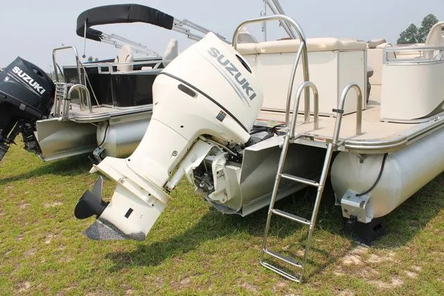 Slide: The Image of Tahoe LTZ Cruise 24' 2021 - 14