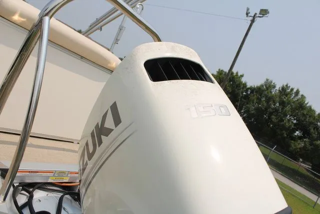 Slide: The Image of Tahoe LTZ Cruise 24' 2021 - 15