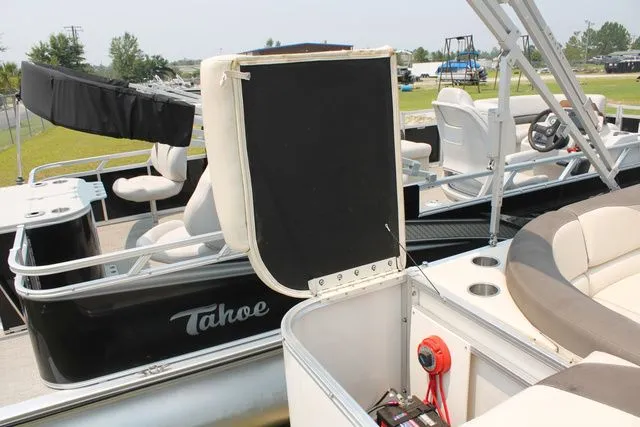 Slide: The Image of Tahoe LTZ Cruise 24' 2021 - 8