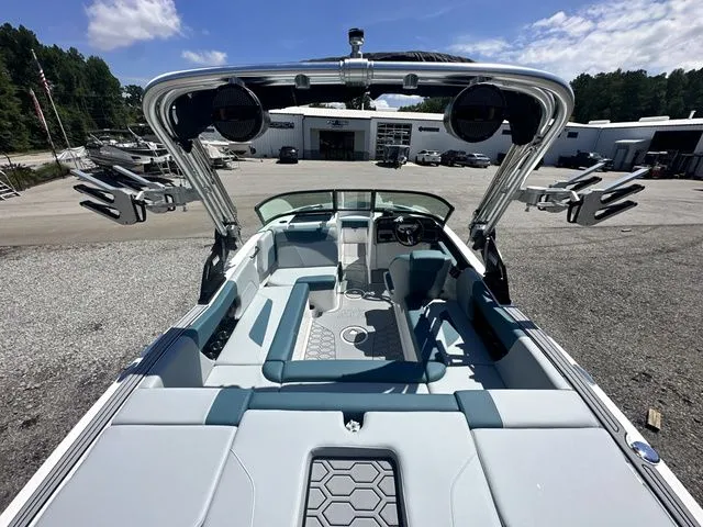 Slide: The Image of MasterCraft NXT 21 2025 - 5