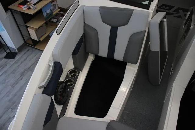 Slide: The Image of MasterCraft XT Series XT22 2025 - 11