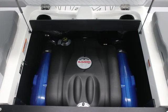 Slide: The Image of MasterCraft XT Series XT22 2025 - 12