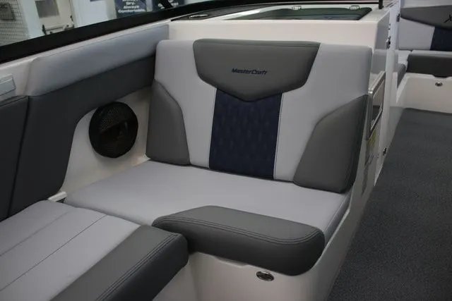 Slide: The Image of MasterCraft XT Series XT22 2025 - 16