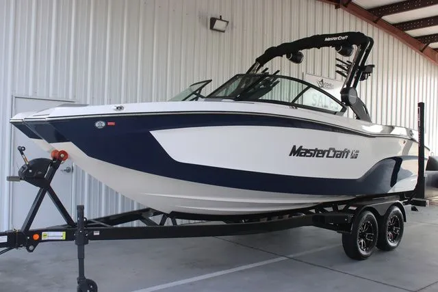 Slide: The Image of MasterCraft XT Series XT22 2025 - 2
