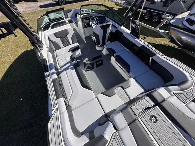 Slide: The Image of MasterCraft XT Series XT24 2025 - 23