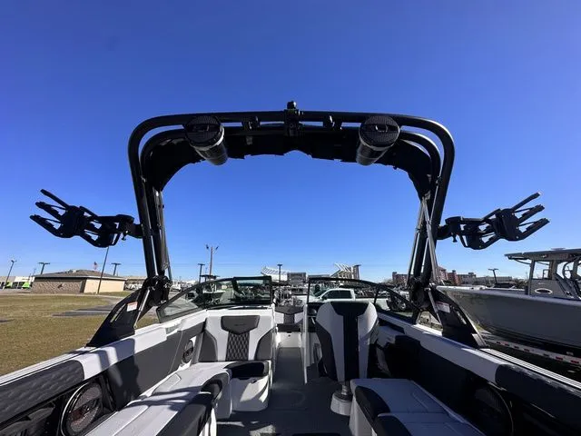 Slide: The Image of MasterCraft XT Series XT24 2025 - 9