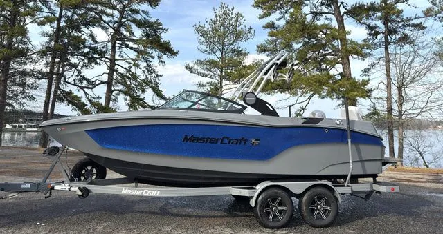 The Image of MasterCraft XT22 2023 - 1