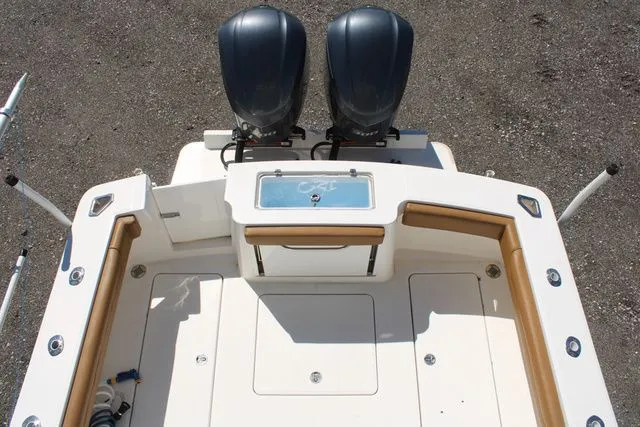 Slide: The Image of Albemarle 30 Express 2021 - 14