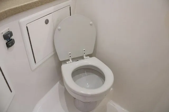 Slide: The Image of Albemarle 30 Express 2021 - 34