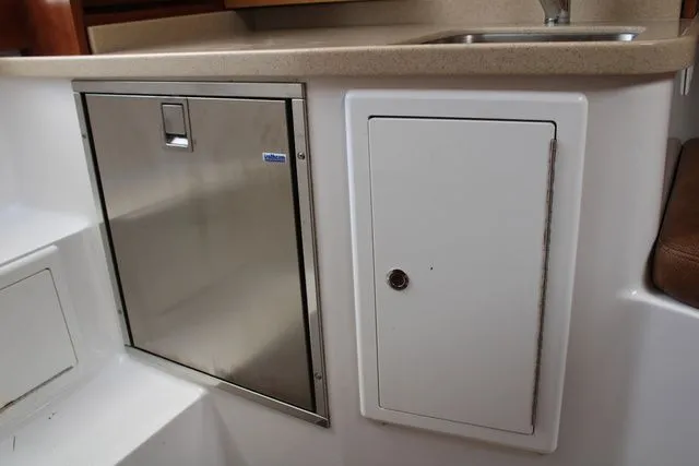 Slide: The Image of Albemarle 30 Express 2021 - 36