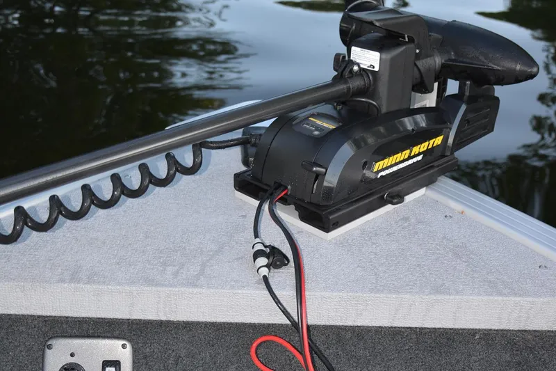 Slide: The Image of Manufacturer Provided Image: 2022 Smoker Craft Ultima 182 with Minn Kota trolling motor. - 5