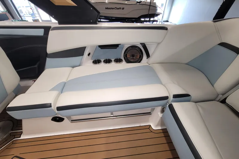 Slide: The Image of 2022 MasterCraft XStar S interior with luxurious seating and modern design. - 20