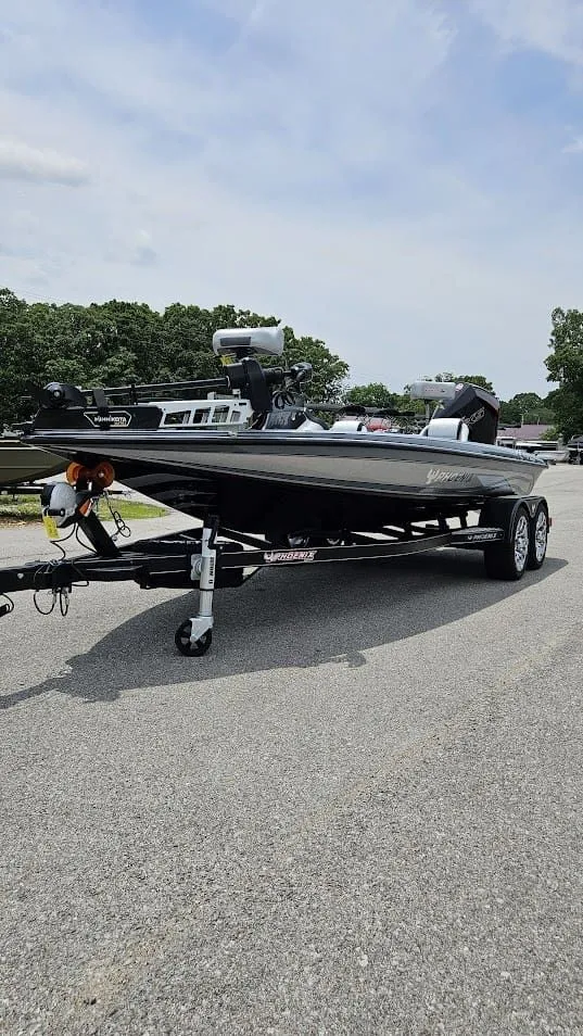 Slide: The Image of Phoenix Bass Boat 721 ZXL 2026 - 12