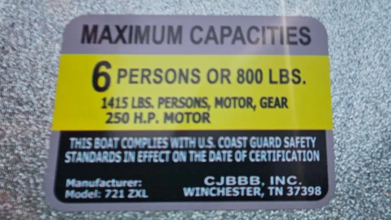 Slide: The Image of Phoenix Bass Boat 721 ZXL 2026 - 30