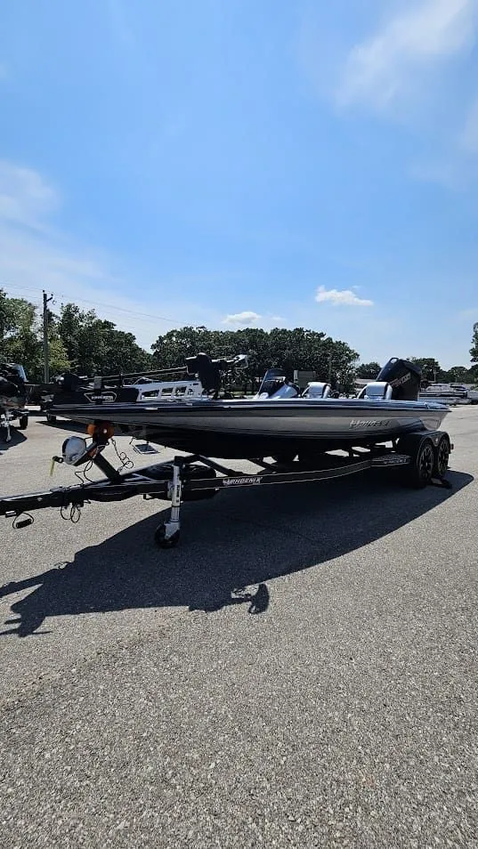 Slide: The Image of Phoenix Bass Boat 721 ZXL 2026 - 39