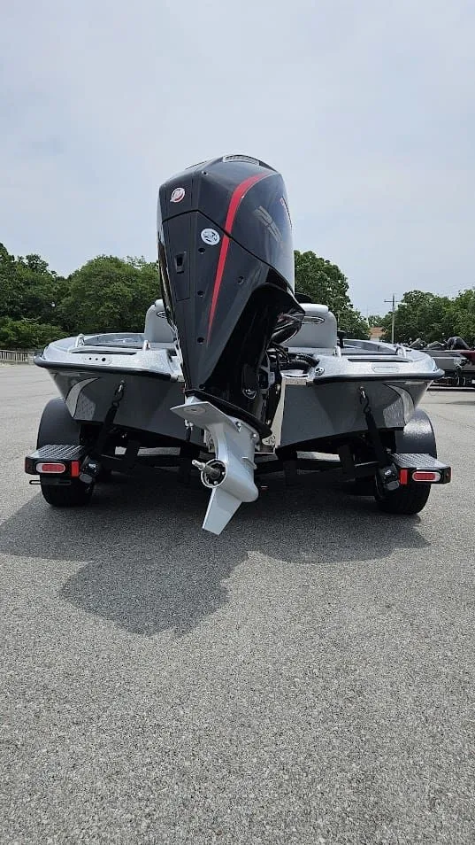 Slide: The Image of Phoenix Bass Boat 721 ZXL 2026 - 7