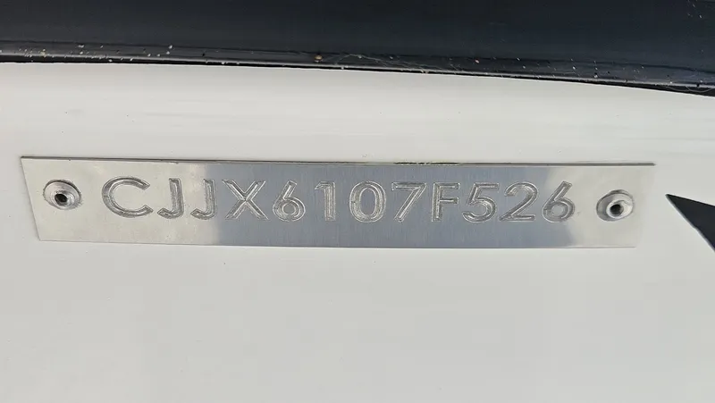 Slide: The Image of Phoenix Bass Boat 21 XE 2026 - 3