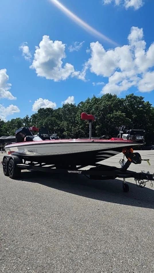 Slide: The Image of Phoenix Bass Boat 721 ZXL 2026 - 12