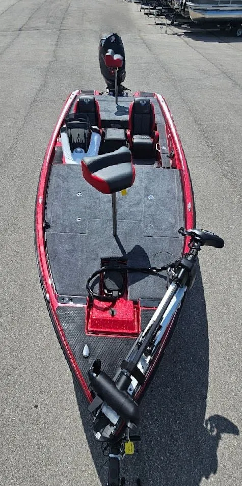 Slide: The Image of Phoenix Bass Boat 721 ZXL 2026 - 13