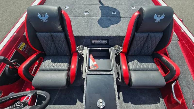 Slide: The Image of Phoenix Bass Boat 721 ZXL 2026 - 18