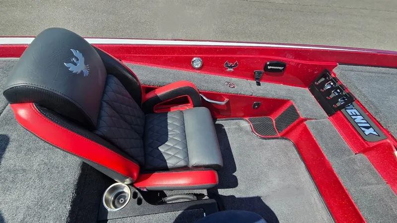 Slide: The Image of Phoenix Bass Boat 721 ZXL 2026 - 21