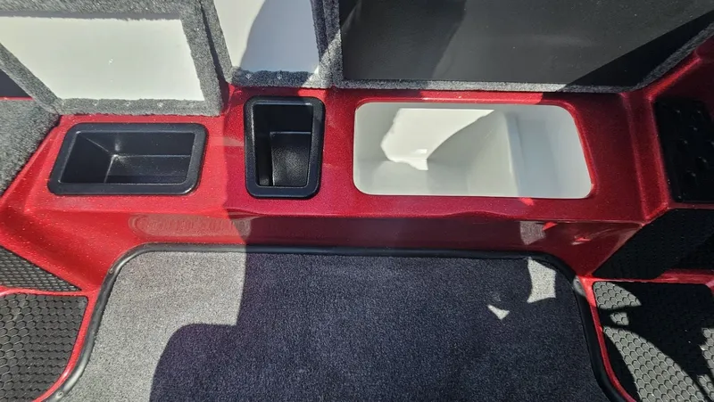 Slide: The Image of Phoenix Bass Boat 721 ZXL 2026 - 24