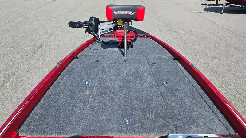 Slide: The Image of Phoenix Bass Boat 721 ZXL 2026 - 25