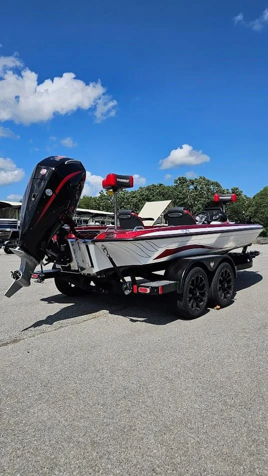 Slide: The Image of Phoenix Bass Boat 721 ZXL 2026 - 5