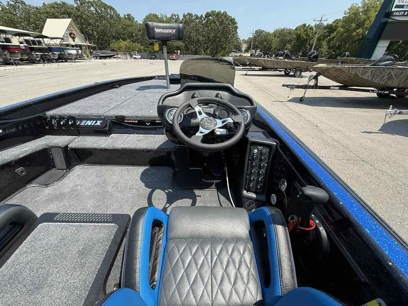 Slide: The Image of Phoenix Bass Boat 919 ZXL 2026 - 10