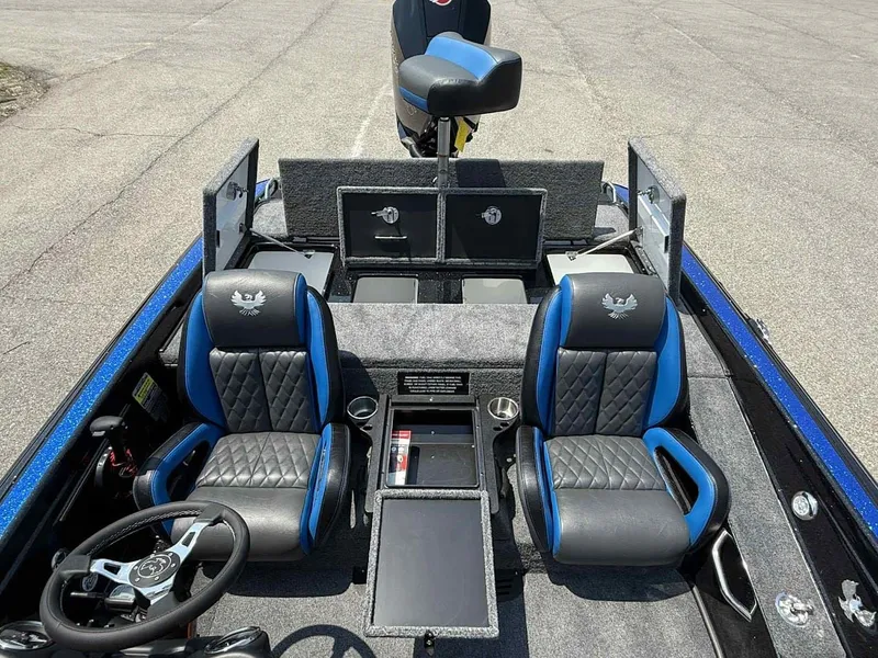 Slide: The Image of Phoenix Bass Boat 919 ZXL 2026 - 16