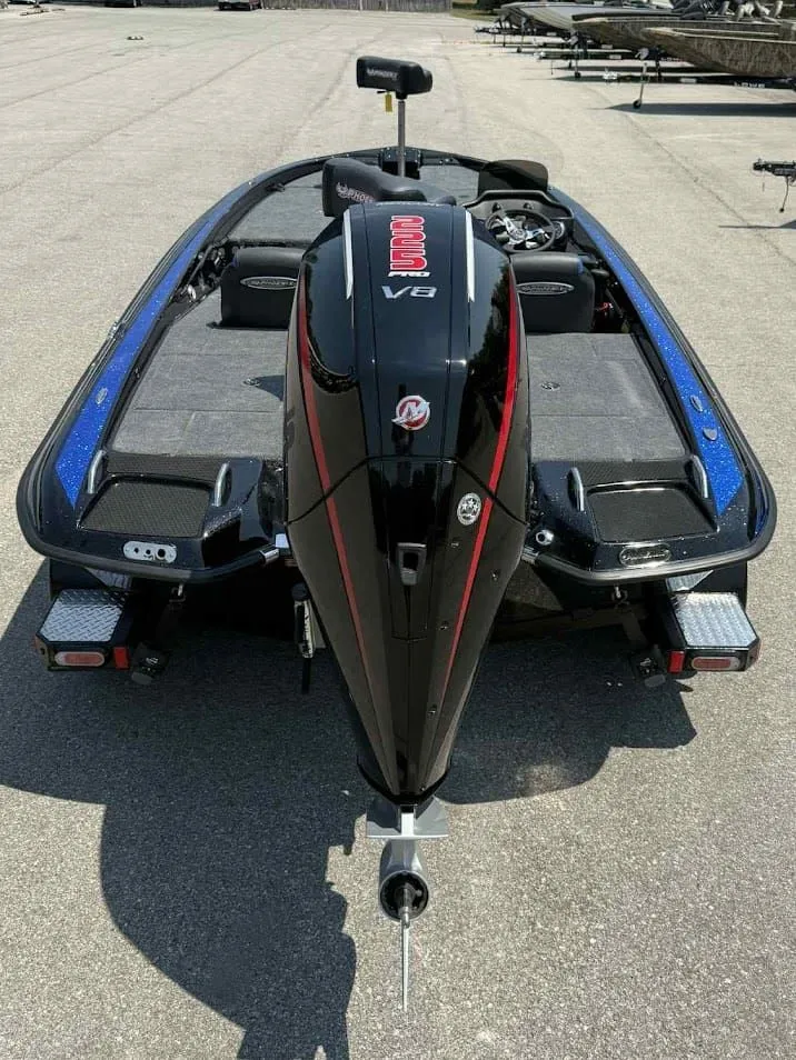 Slide: The Image of Phoenix Bass Boat 919 ZXL 2026 - 8