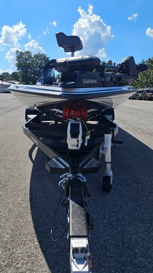 Slide: The Image of Phoenix Bass Boat 921 Elite X 2026 - 10