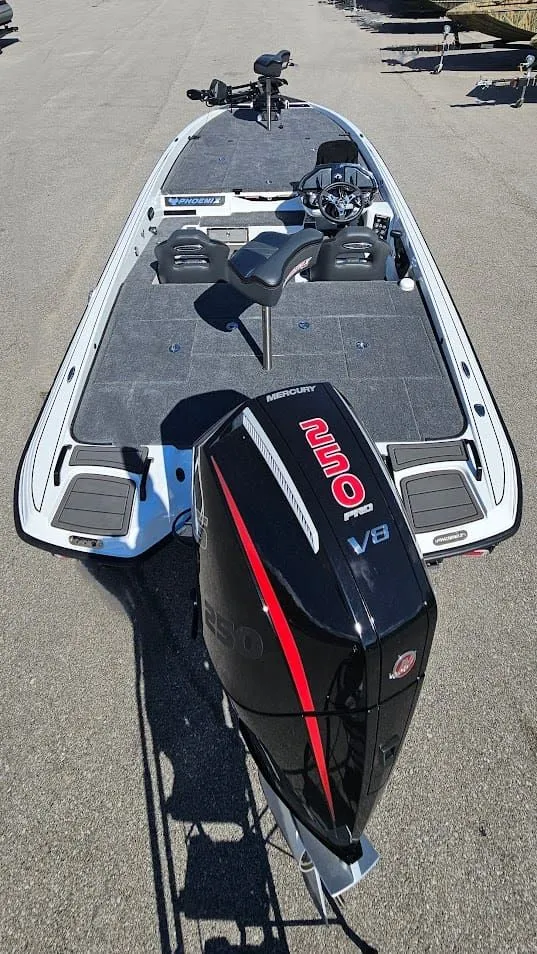 Slide: The Image of Phoenix Bass Boat 921 Elite X 2026 - 12