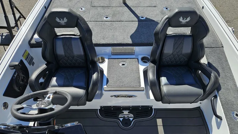 Slide: The Image of Phoenix Bass Boat 921 Elite X 2026 - 15