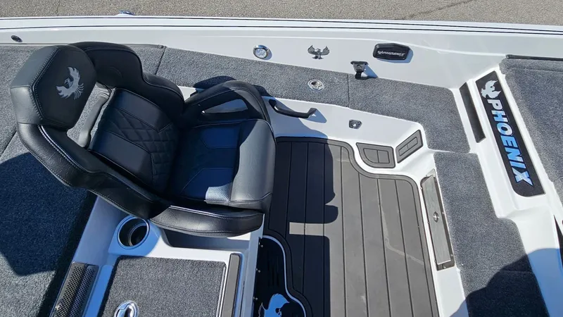 Slide: The Image of Phoenix Bass Boat 921 Elite X 2026 - 18